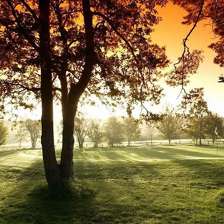 Golfresort Semlin فندق