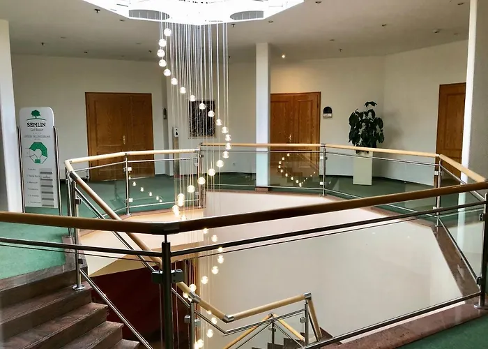 Golfresort Semlin 4* راتينو